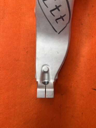 Ступицы: Передняя правая Ступица Land Rover Новый, Оригинал — 5