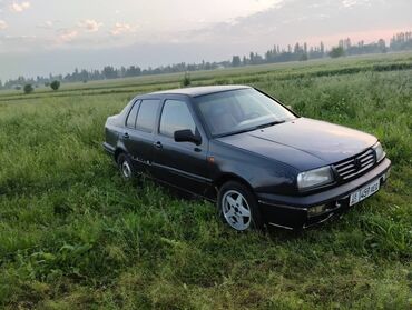 граната от венты: Volkswagen Vento: 1993 г., 1.8 л, Механика, Бензин, Седан