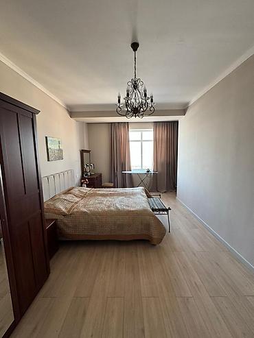 Продажа квартир: 5 и более комнат, 160 м², Индивидуалка, 3 этаж, Дизайнерский ремонт — 22