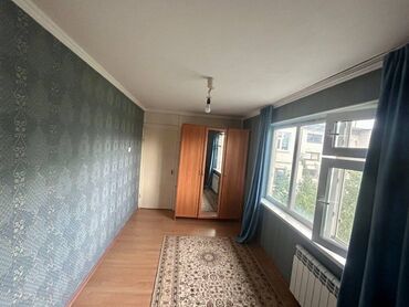 купить квартиру в бишкеке 6 микрорайон: 2 комнаты, 45 м², 104 серия, 4 этаж, Старый ремонт