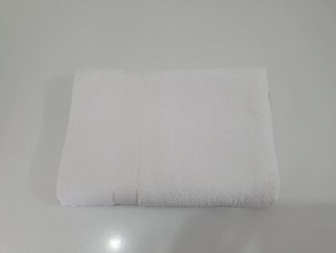 Peškiri: PEŠKIR Dimenzija: 70 x 140cm Sirovinski sastav: 100% pamuk Cena — 12