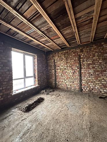 Продажа коттеджей и домов: 📍 В Романовке от трассы 150 м продается 2-х уровневый дом на участке 5 — 10