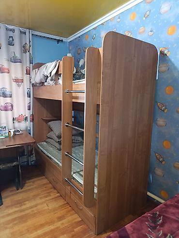 ширму высокую: Продаю двухярусную кровать размеры длина 2.05 
высота 1,85
ширина 0,97 — 4