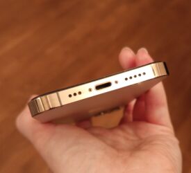 Apple iPhone: IPhone 12 Pro, 128 GB, Matte Gold, Face ID — 5