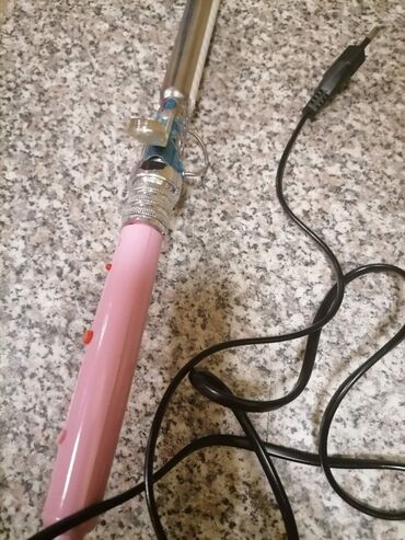 Figaro za kosu: Figaro - grejni deo je keramika. Ima oslonac, sa štipaljkom. Pogodna na lalafo.rs — 3 Figaro za kosu: Figaro - grejni deo je keramika. Ima oslonac, sa štipaljkom. Pogodna — 3