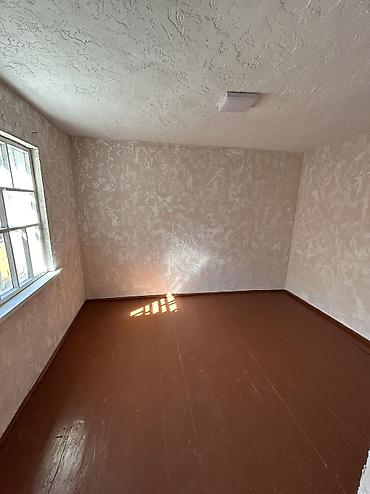 Продажа коттеджей и домов: Продаю дом в г.Кара-Балта Район почтового (ул.Кирова) Дом 60 кв.м + — 13