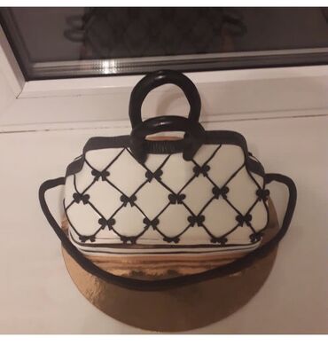 Tortlar: Bu şirniyyat məmulatı tək rəqəmli ad günləri və ya ildönümləri üçün -da lalafo.az — 7 Tortlar: Bu şirniyyat məmulatı tək rəqəmli ad günləri və ya ildönümləri üçün — 7