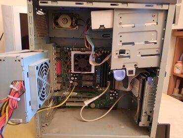 Desktop računari i radne stanice: Stari,retro IBM kompjuter,desktop racunar NetVista Nepoznato stanje — 3