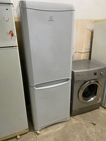 ucuz soyuducular: Indesit iki qapılı soyuducu - Rəng: ağ - Üst hissə – soyutma bölməsi