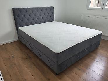 komode za predsoblja: Tapacirani bračni krevet sa boxspring bazom i visokim uzglavljem - — 1
