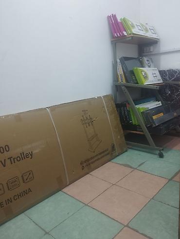 мобильный стенд: Передвижная стойка-тележка для телевизора (TV Trolley), в заводской — 1