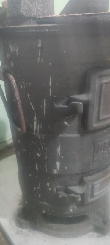 peç turbası: Döküm soba – kömür/odunla işləyən - Material: ağır döküm gövdə