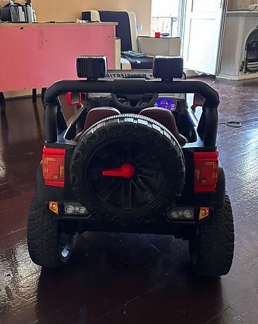 usaq masn: Uşaq üçün böyük elektrikli off-road tərzində 4x4 jeep satılır. Çox az — 6