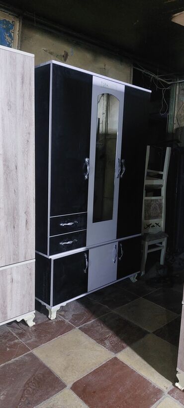 Dolablar: Yeni, Açılan, 3 qapılı Düz dolab, Qarderob, paltar dolabı, Azərbaycan — 3
