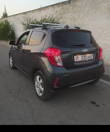 shevrolet lacetti: Chevrolet Spark: 2016 г., 1 л, Бензин, Хэтчбэк — 8