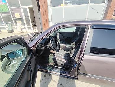 275 40 22: Mercedes-Benz C-Class: 1.8 l | 1995 il Sedan — 4