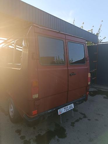 pasat b5: Mercedes-Benz T1: 1992 г., 2.3 л, Бензин, Фургон — 4