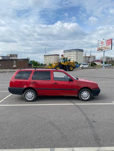 Volkswagen: Volkswagen Golf Variant: 1995 г., 1.8 л, Механика, Бензин, Универсал