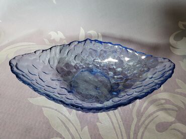 Činije: Nova vintaz cinija. Staklena cinija,bombonijera,sve na njoj odsjaj od — 6