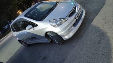 меняю на дом: Honda Fit: 2003 г., 1.5 л, Автоматические, Бензин, Хэтчбэк