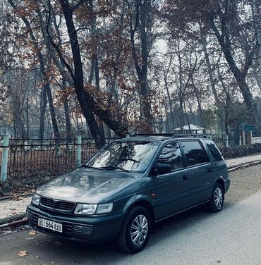 Mitsubishi: Mitsubishi Space Wagon: 1998 г., 2 л, Механика, Бензин, Бус