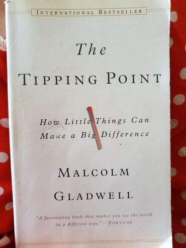 rus dilinde kitablar pdf: Bestseller "The tipping point " ingilis dilində kitab книгу на