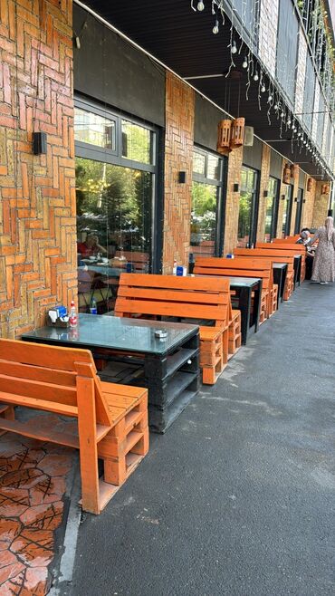 Комплекты столов и стульев: Комплект стол и стулья Для кафе, ресторанов, Б/у