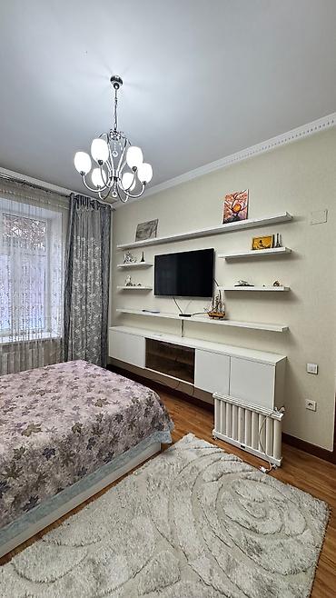 Үйлөрдү сатуу: 5 бөлмө, 178 м², 3 соток, Бишкек, Манас/Бөкөнбаев Менчик ээси — 10