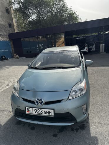 самая дорогая машина в кыргызстане 2023: Toyota Prius: 2015 г., 1.8 л, Гибрид
