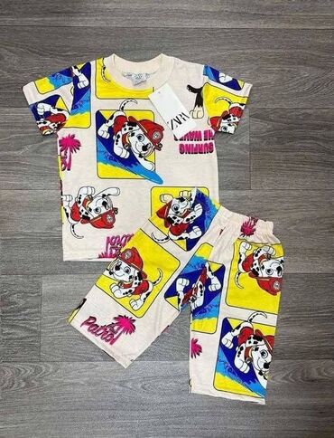 komplet odelo za zene: Set: T-shirt, Footie at lalafo.rs komplet odelo za zene: Set: T-shirt, Footie