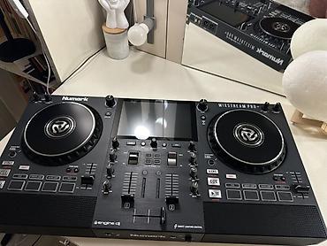 Kontrollerlər: Numark Mixstream Pro+ — müstəqil DJ kontroleri Xüsusiyyətlər: - 2 — 3