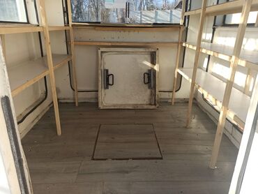 Garaže: Veoma dobar, opremljen kiosk 2x2m, od poliestera, ali mnogo debljeg — 16