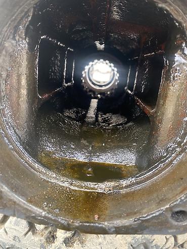 Двигатели, моторы и ГБЦ: Продам от мтз 82 Мост с полуойсом и ступицами Каропка(КПП) — 7