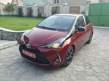 Toyota: Toyota Yaris: 2018 г., 1.5 л, Автомат, Гибрид, Лимузин