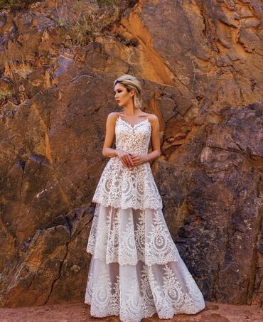 необычное платье: Продаю счастливое, шикарное свадебное платье от дизайнера Анвара