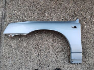 Auto delovi: Krilo levo Lada 112. Polovno, ocuvano. Ruske proizvodnje. Skinuta sa — 1