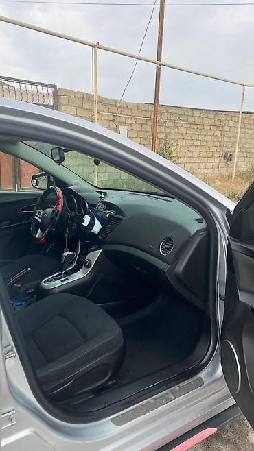 Chevrolet: Chevrolet Cruze: 1.4 l | 2014 il 250250 km Sedan — 9