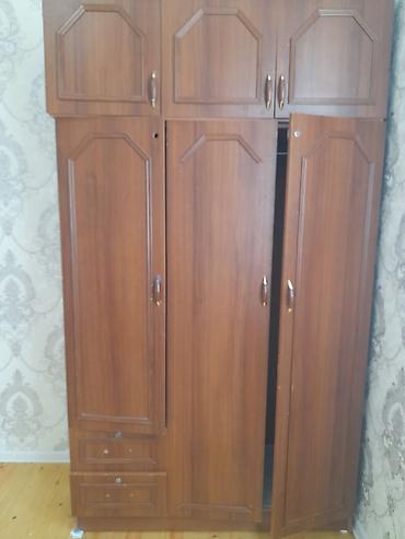 Mebel: İşlənmiş, 3 qapılı, Siyirməli, Qəhvəyi, Taxta, Açılan, Düz dolab — 2