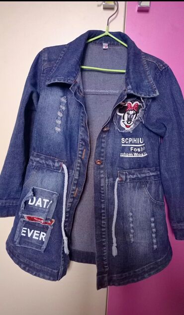 джинсовая куртка на меху: Джинсовый кардиган на 7-9 лет 
б/у в отличном состоянии 
500 с