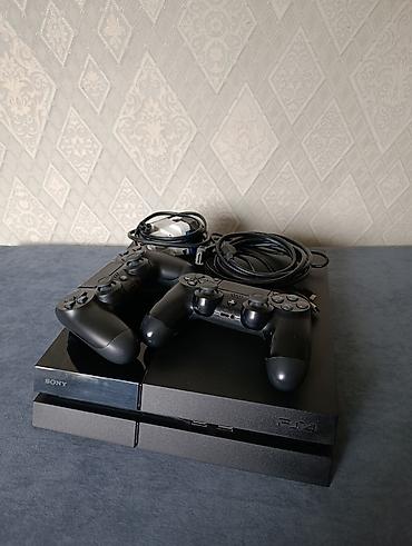 Sony PlayStation: Прошитый Playstation 4,с двумя джойстиками и всеми нужными проводами — 1
