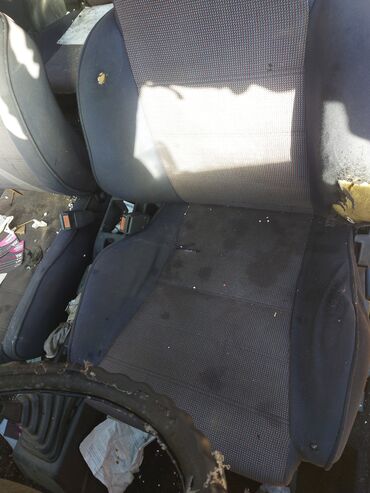 ZAZ: Nisan Mikra K10 S
U delovima kontakt telefon — 7