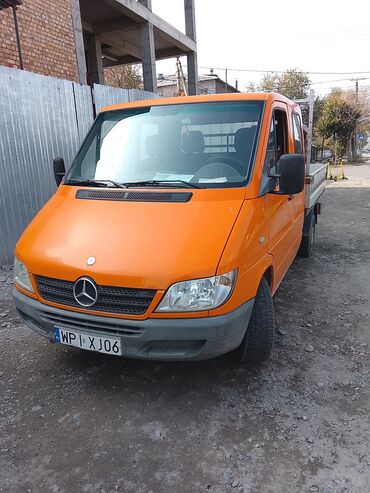 помпа на мерс: Жеңил жүк ташуучу унаа, Mercedes-Benz, Дубль, Жаңы