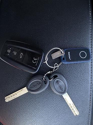 ключи: Комплект ключей и брелков для Toyota Состав: - Смарт-ключ Toyota — 4