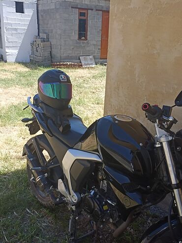 лексус мотор: Спортбайк Yamaha, 200 куб. см, Бензин
