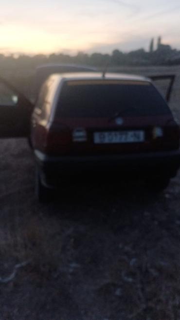 капот голф: Volkswagen Golf: 1993 г., Хэтчбэк — 3