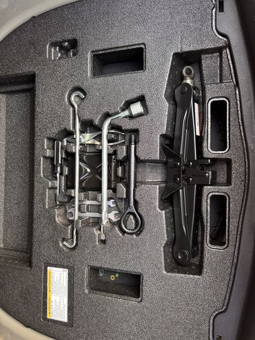 Toyota: Toyota Camry: 2018 г., 2.5 л, Автомат, Гибрид, Седан — 20