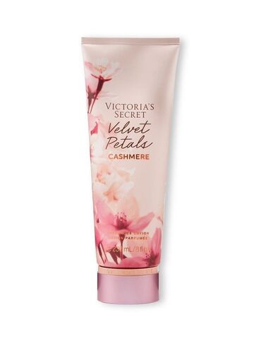 Kozmetika: Losion Victoria's secret🌸
Velvet petals cashmere 236ml