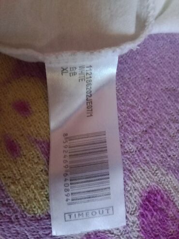 Bluze:  Bela, pamučna bluzica, Vel . xl, Nemačka roba, modernog kroja. Par — 8