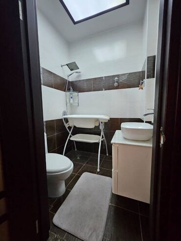 Uzunmüddətli kirayə mənzillər: 8 Noyabr Metrosuna yaxın,Tibb Universiteti,Qızlar — 9