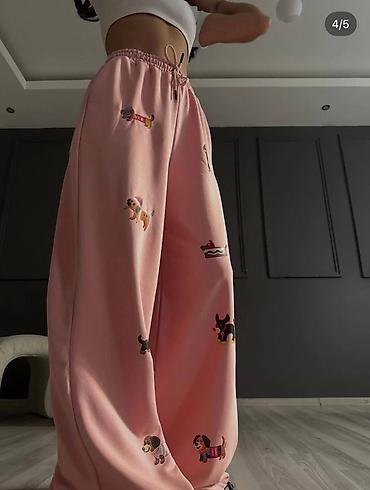 domyos helanke: Najlsadji donji delovi 🦮🦮🦮
Vel: s/m i l/xl
Cena: 3100 rsd — 1